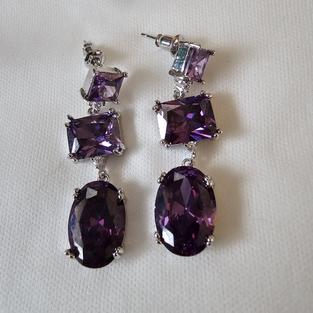 AMEYTHEST Earrings  Emerald Oval Cuts Silver drop dangles 1.5 inch